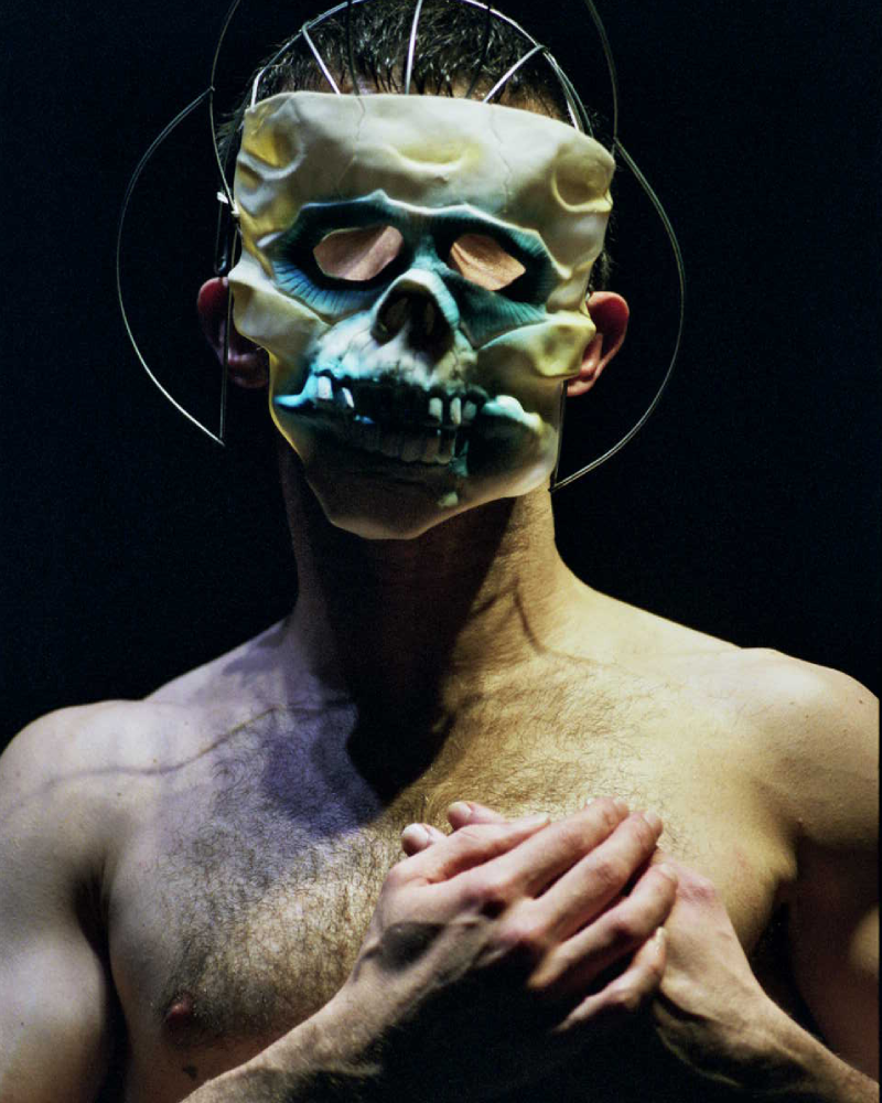 MEG STUART / BLESSED